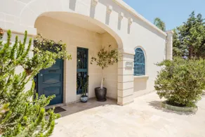 Villa with Views Parking AC - Image 4