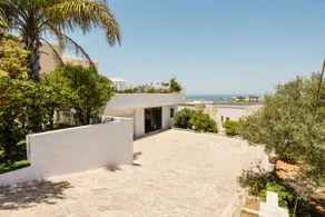 Villa with Views Parking AC - Image 2