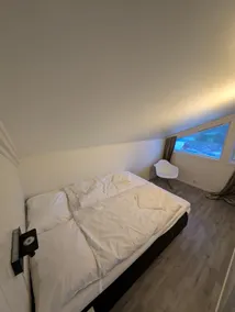 Reine City Apartments Nr.5-Top floor with balcony - Image 5