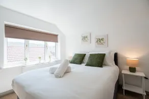 Winston Bungalow By Horizon Stays - Image 3