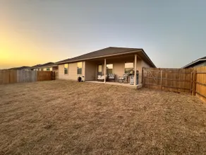 Brahma Plains~ Modern, Clean & Ready! - Image 2