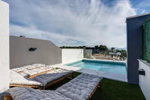 Luxurious newly built townhouse close to the beach - Image 2