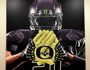 Premier Location: Group-Friendly, Walk to Autzen! - Image 3