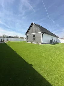 Play and Stay - Image 2