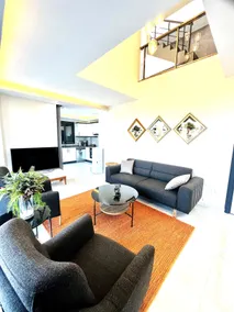 Dreamlike Villa for 10 People - Image 4