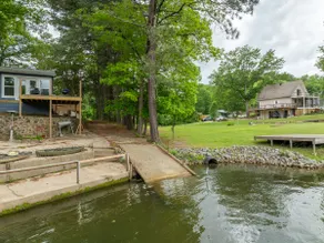 Cozy Retreat at Lake Catherine - Image 2