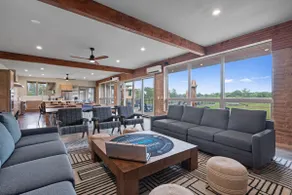 5,000ft² Lakeside Getaway: Pool, Games, Hot Tub - Image 2