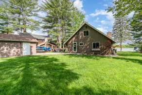 Stunning Lakefront Cottage with Beach & Hot Tub - Image 3