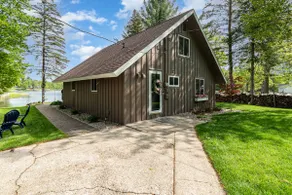 Stunning Lakefront Cottage with Beach & Hot Tub - Image 5