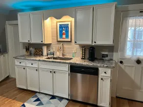 Cozy Space w/ AC & Office, Walk to Beach/ Downtown - Image 2