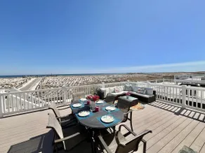 Beach Front Paradise! - Image 2