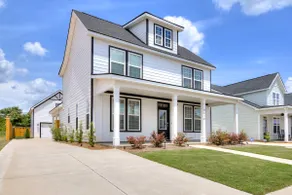 Luxury Modern Rental Retreat - Image 3