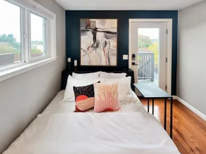 Amazing 2BR Home Next to Park + Stunning Yard - Image 2