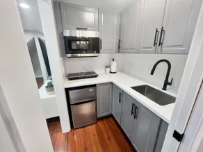 Amazing 2BR Home Next to Park + Stunning Yard - Image 5