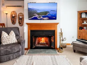 Lakeview Paradise-Pool-Tennis-Fireplace - Image 3