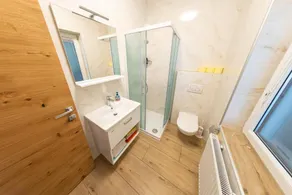 Spacious Lake‑View Apartment (4+0), 2 Bedrooms - Image 5