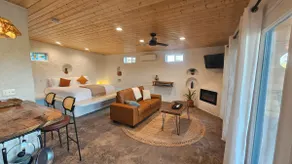 Black Water Junction Casa - Image 3