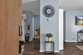 Modern Pet-Friendly Apartment - Image 5