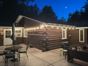 Private Wisconsin log cabin retreat - Image 4