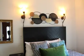 Bright and Elegant Guest Suite - Image 3