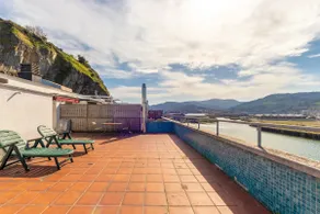 Apt, terrace and parking, 5 minutes from Bilbao - Image 2