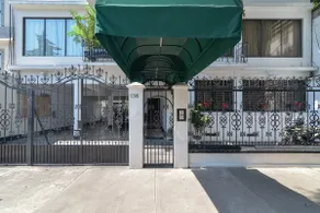 Classic and Spacious | Exclusive, Steps from Masaryk - Image 4