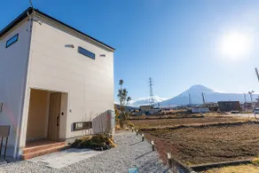 A private rental where you can enjoy Mt. Fuji from the large windows and stay like you live!A great night of sleep in Simmonsbet. - Image 4