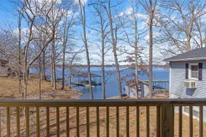 Guest House at Sunset Family Lake House - Image 2
