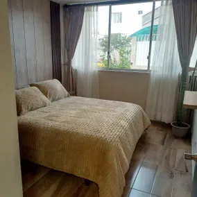 Cozy apartment near Universities with free parking - Image 5