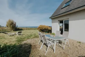 Sea view house • 6 people • Quiet and large spaces - Image 2