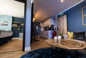 Deluxe apartment with 2 bedrooms No. 2 - Image 4