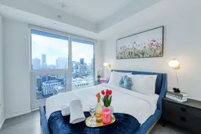 StayToronto - Premium 2BR Suite 2BA Downtown - Image 3