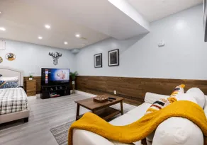 The Cozy Cove Studio - Image 4