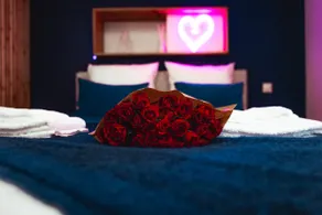 French Kiss - Love Room by Primo Conciergerie - Image 2