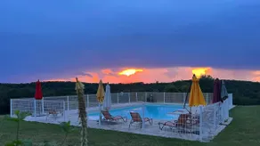 All-inclusive pool and spa, air-conditioned - Image 4