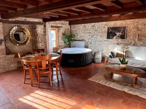All-inclusive pool and spa, air-conditioned - Image 3