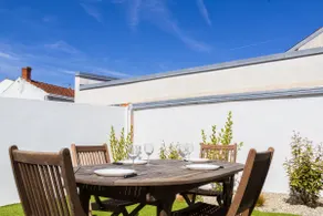 Grande maison familiale en ville avec Jacuzzi - Image 2
