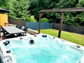 House by the forest – Jacuzzi – Garden – Fireplace – Kitchen - Image 2