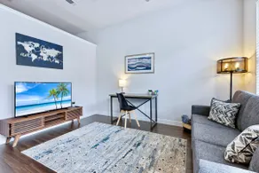 Discount/Cozy Urban Retreat Near Nature & Dining - Image 5