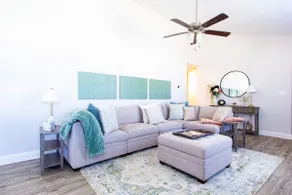 Family & Pet Friendly Retreat - Backyard & Patio - Image 4