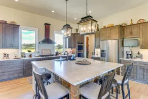 Stunning Twin Hills River Ranch - Image 4