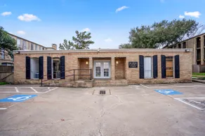 Towne Plaza Apartments #114 in the Galleria Area - Image 3