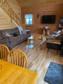 Group Getaway Near Jellystone • Sleeps 14 - Image 2