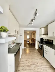 Peg City Urban Retreat/3 BR/Entire Home/Free PKG - Image 5