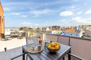 [Downtown Penthouse with Terrace] WiFi and Netflix - Image 3