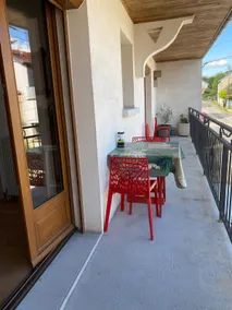 Chez Doukine, Apartment with balcony in Chouzelot - Image 3