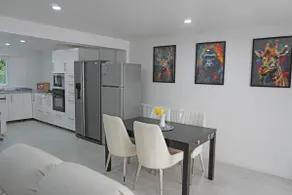 Zarius' Home • Elegant 2-bedroom apartment near Orly - Image 2