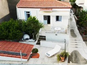 Elen's Island House - Image 2