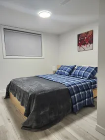 Cozy and bright 2 Bedroom Unit - Image 3