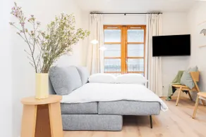 Cosy Downtown Apartment in a Prime Location - Image 5